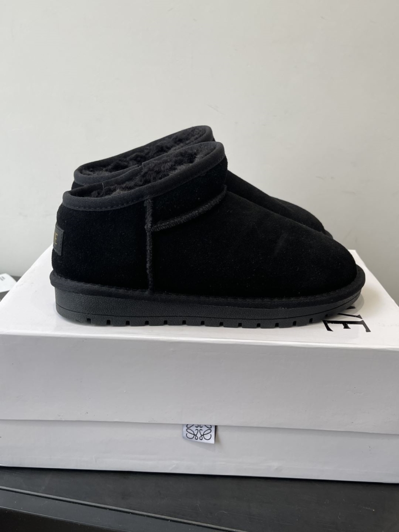 L0ew* boots